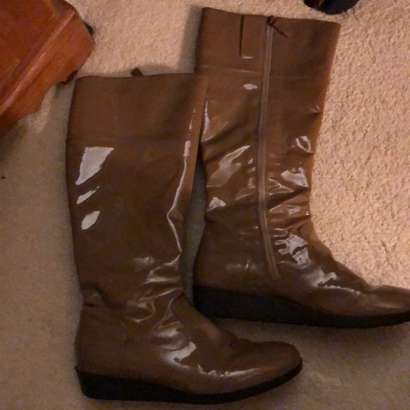 Patent Rain Boots - Picture 1 of 2